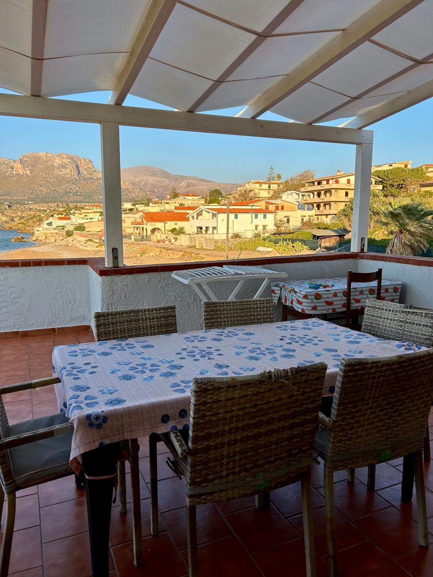 Casa Vacanza Barbera - In Riva Al Mare Villa Trappeto  Luaran gambar